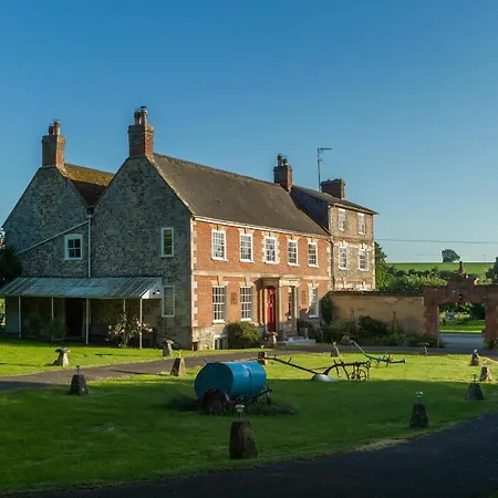 Rollestone Manor B&B And Restaurant-2
