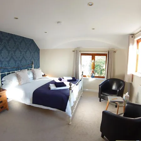 Oak Lodge B&B-3