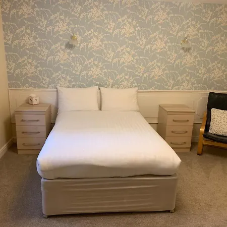 Broadlawns Guest House-2