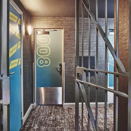 Garrison Cells-2