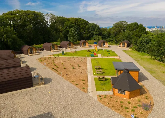 Weedingshall Lodges