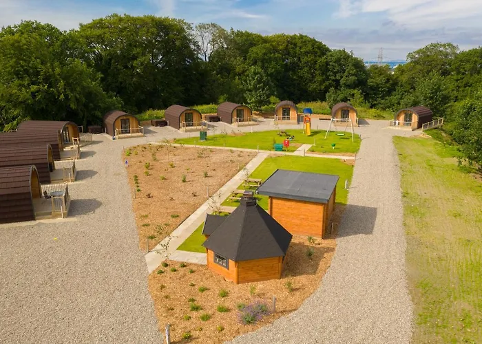Weedingshall Lodges