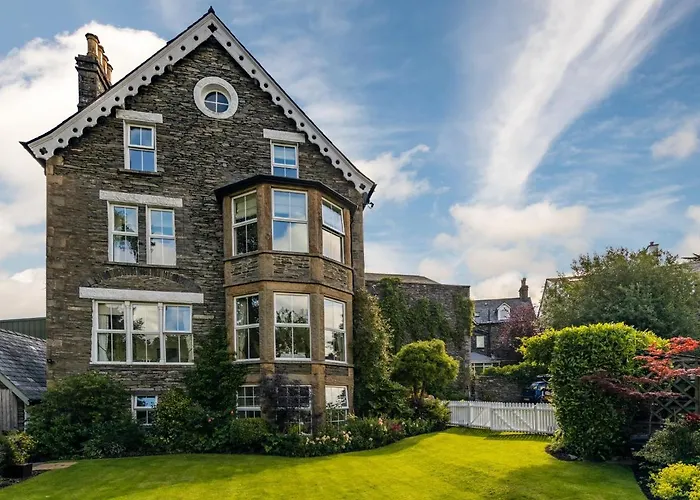 Wheatlands Lodge-Windermere - Award Winning - Adult Only - Free Car Park, United Kingdom