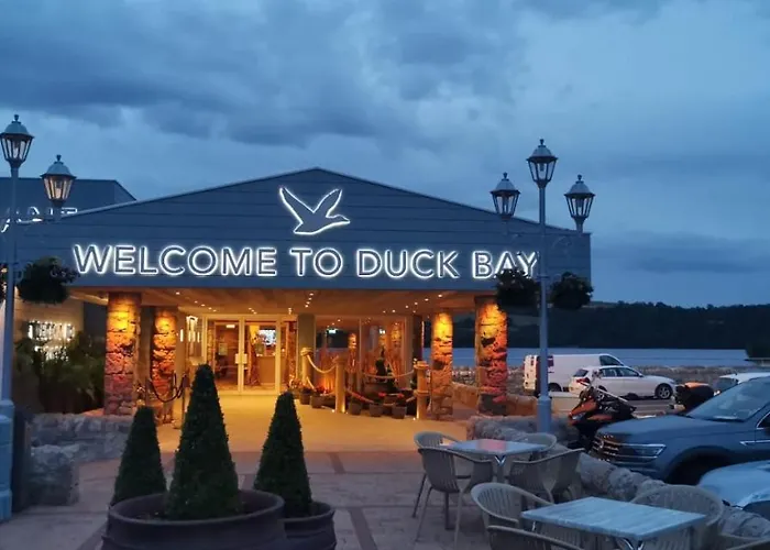Duck Bay Hotel & Restaurant