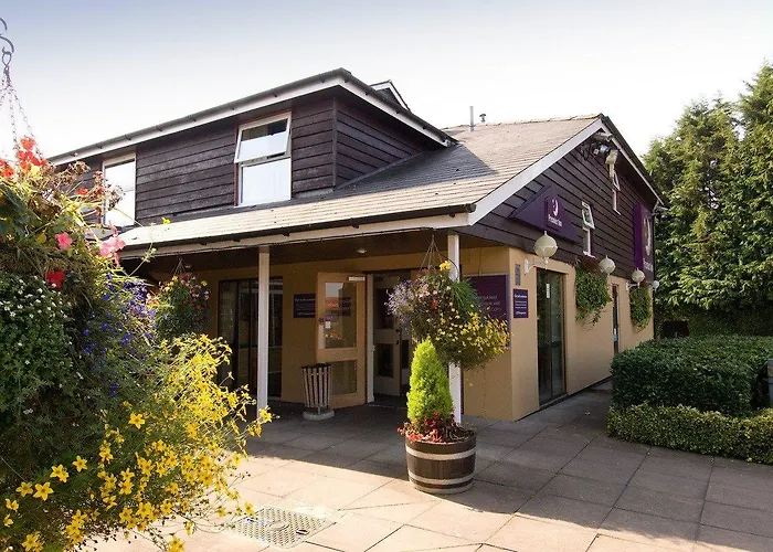 Premier Inn Cheltenham North West