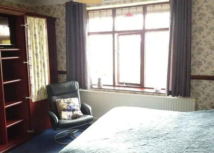Hollingworth Lake Guest House Room Only Accommodation