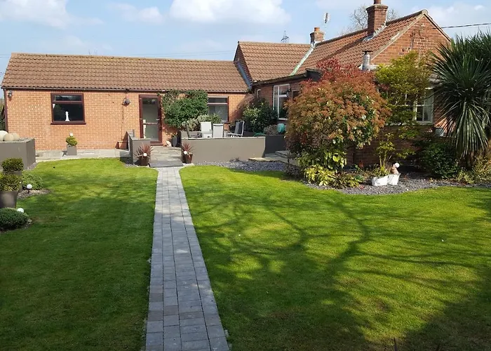 White Dove Bed And Breakfast With Glamping Newark Showground