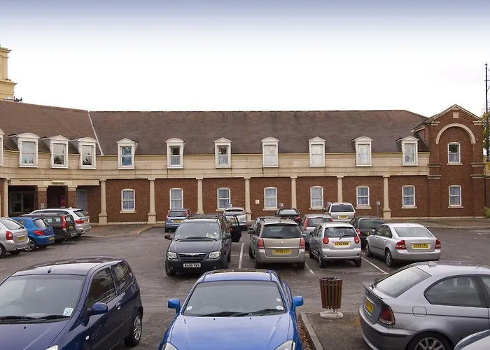 Premier Inn Manchester Trafford Centre South