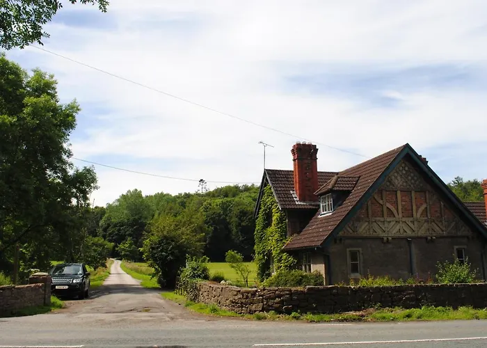 Penbedw Uchaf Estate - Rural Retreats, Tennis