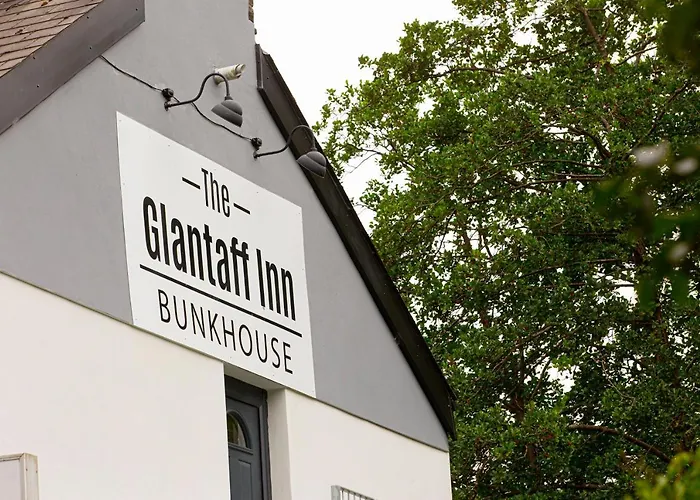 The Glantaff Inn Bunkhouse Treharris, United Kingdom