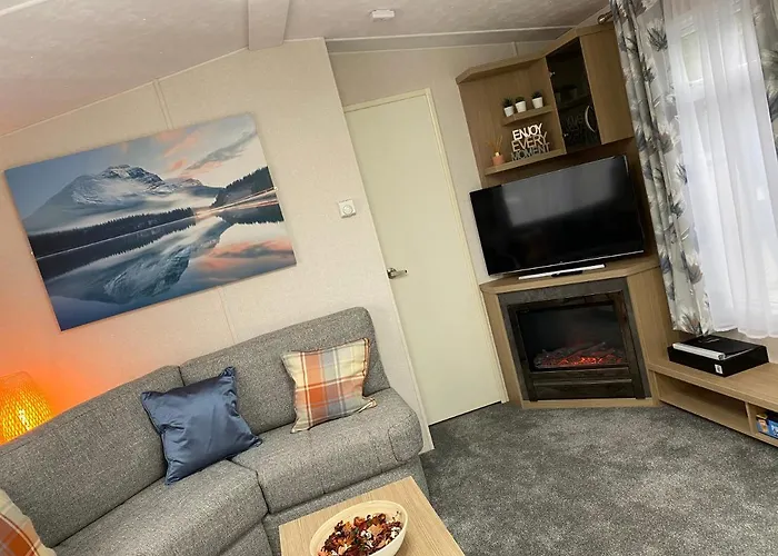 Boggy Creek - Lodge With Hot Tub Felton , United Kingdom