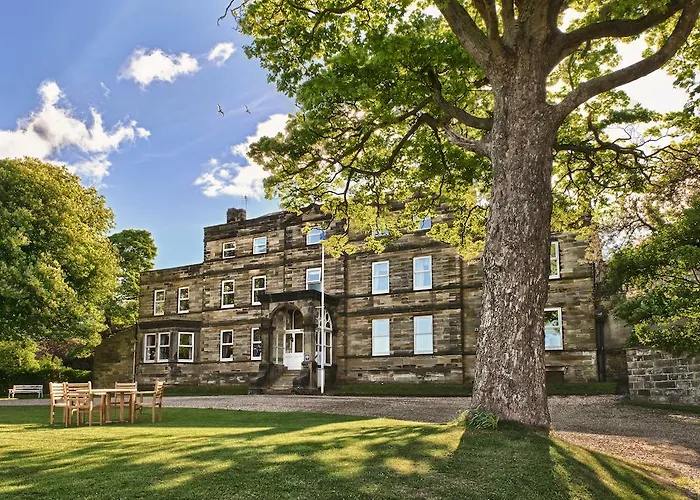 Larpool Hall