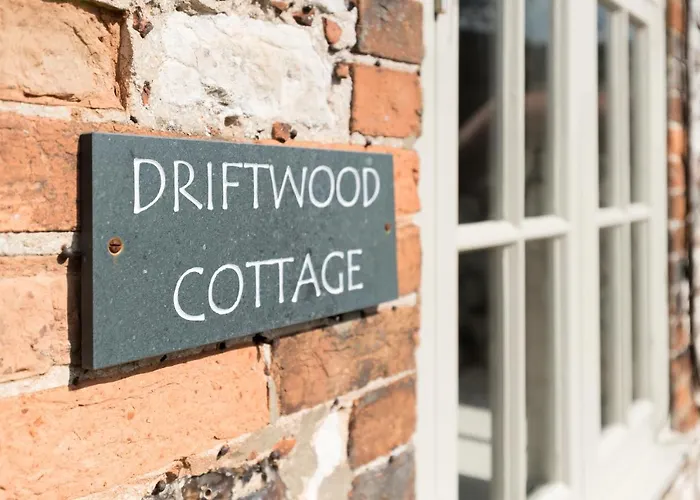 Driftwood Cottage Pets Go Free Wifi Included