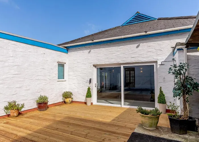 Pendennis Lodge