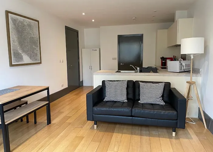 Liverpool City Princes Dock Apartment