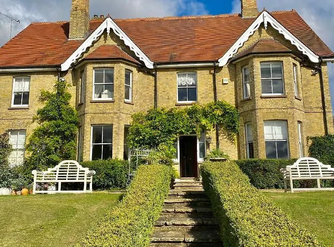 Lodge Farm