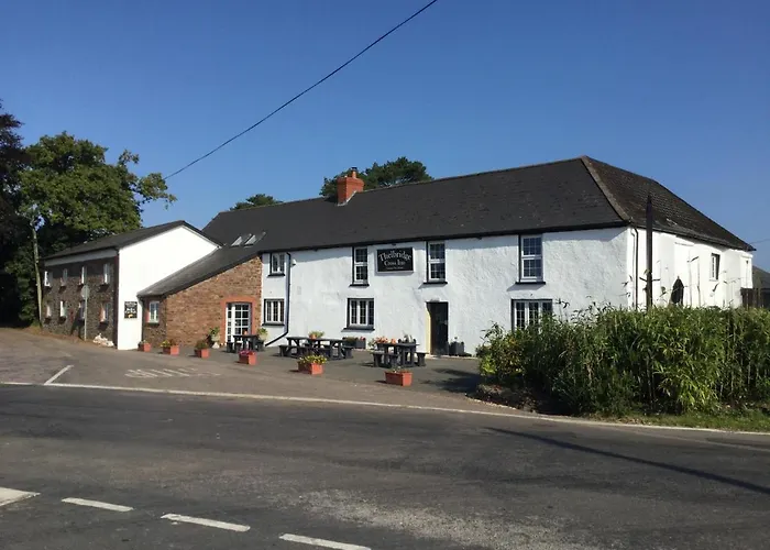 The Thelbridge Cross Inn