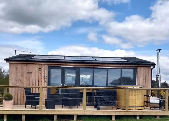 Cleeves Cabins Arran Luxury Lodge With Hot Tub Dalry , United Kingdom