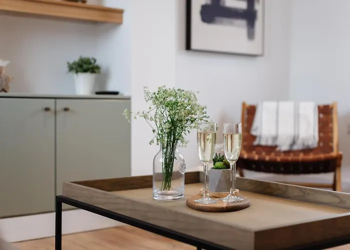 Grosvenor Stylish Apartments - Chester