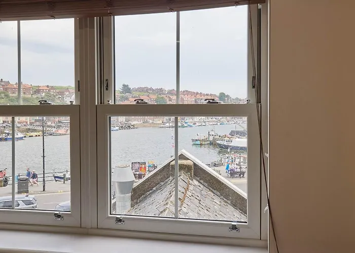 Host & Stay - Harbour View Apartment
