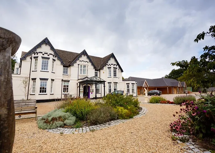 The Carlton Manor Hotel
