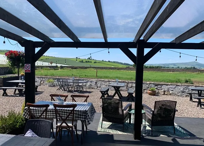 Pitlessie Inn And Pantry