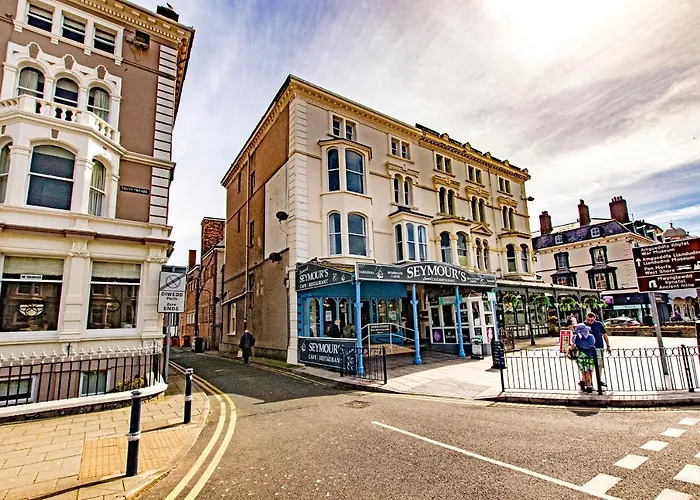 Montague House s