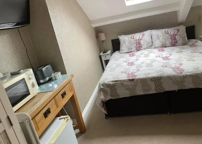 Acorn Guest House