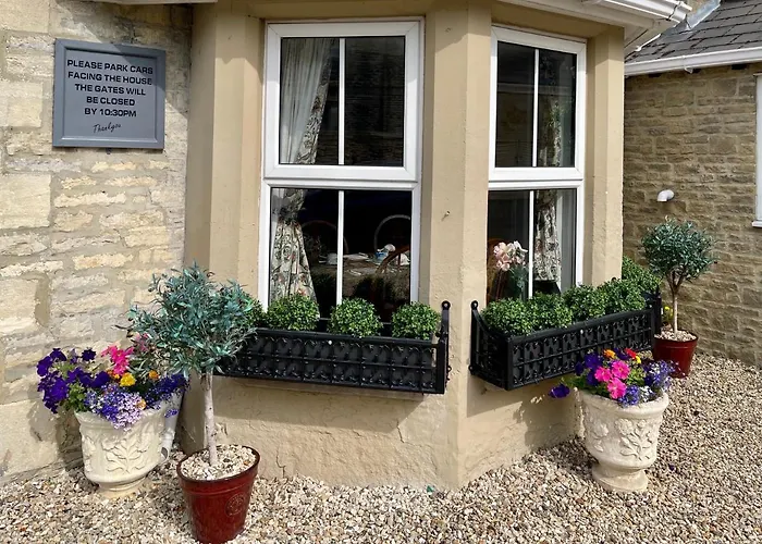 Apsley Villa Guest House.