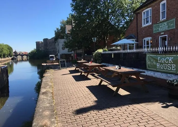 Riverside Rooms