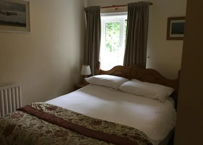 The Manor House Bed & Breakfast Crawley , United Kingdom