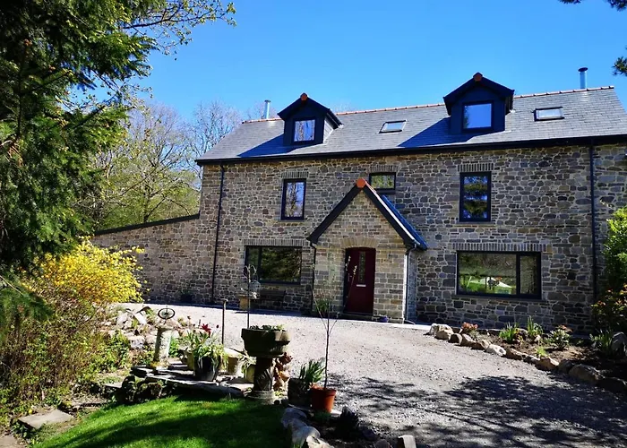 Little London Bed & Breakfast And Glamping Pod Hotel Abercraf, United Kingdom