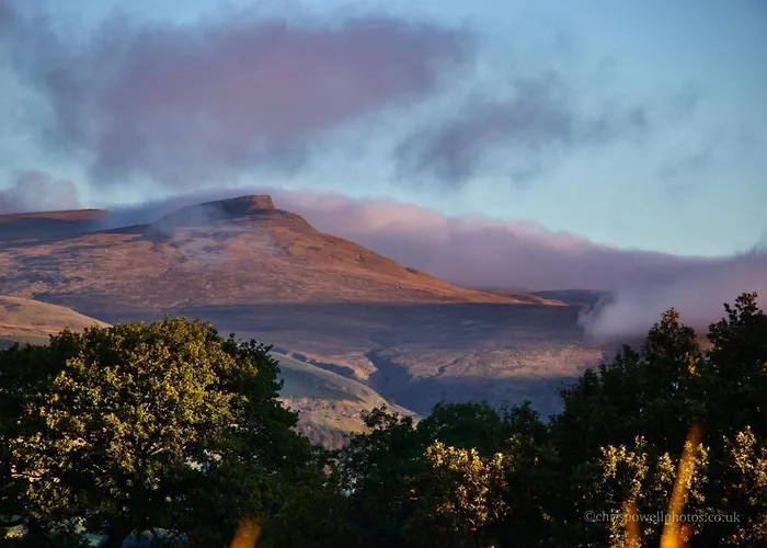 Private Pub-Group Stays Brecon Beacons Alderfalls