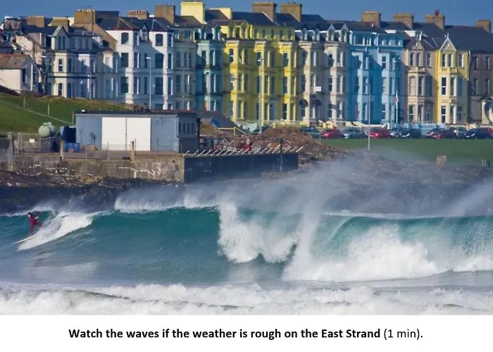 Apt3, No 2 Antrim Gardens, Portrush With Seaview