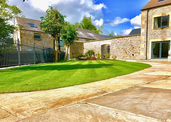 Millstream Mews - Fiddlesticks