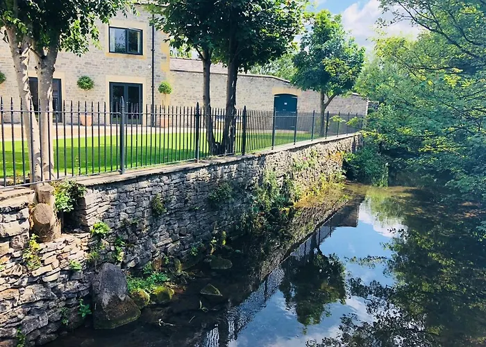 Millstream Mews - Fiddlesticks