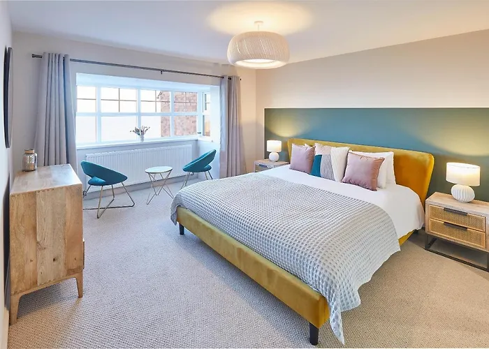 Host & Stay - 'Salty' Seaview