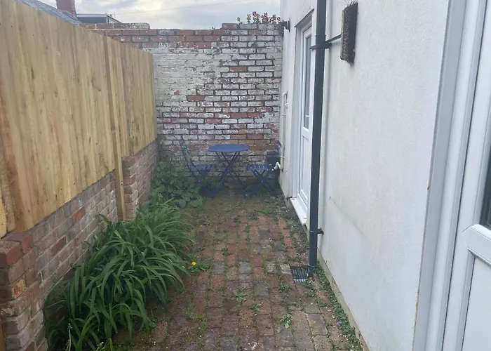 Lovely Coach House With Free Parking