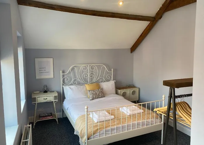Lovely Coach House With Free Parking