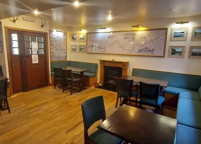 Gordon Arms