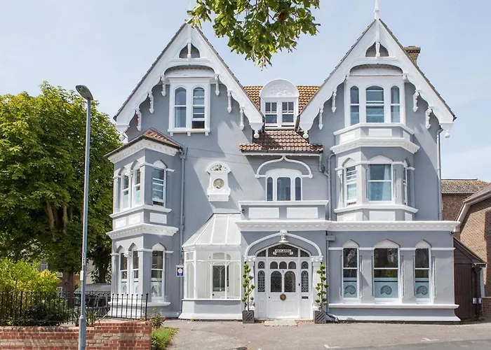 Oaklands Guest House