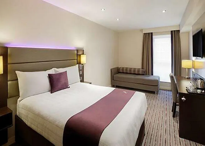 Premier Inn Witney