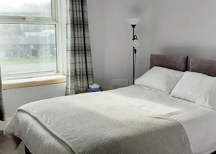 Queens Rooms