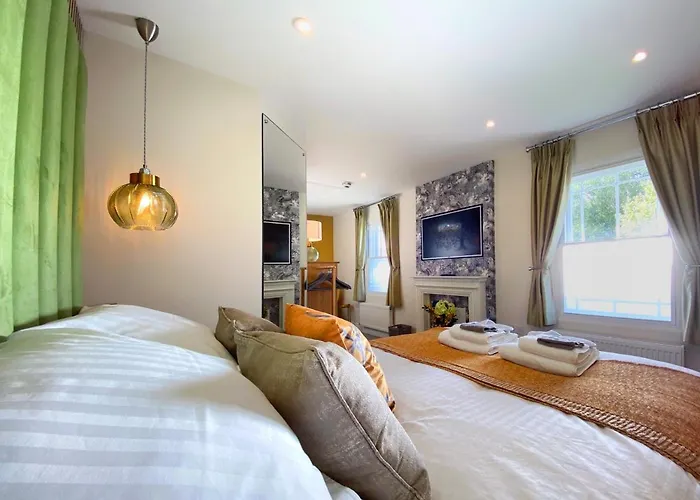 Hambrook House Canterbury - New Luxury Guest House With Espa Spa Complex