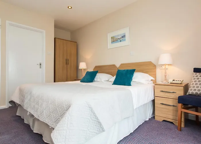 Fieldhead Hotel & Horizons Restaurant