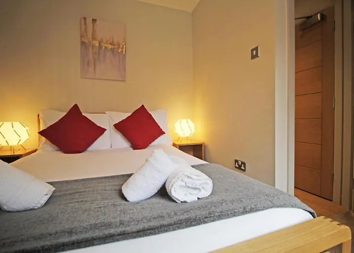 Hunters Walk - Luxury Central Chester Apartment - Free Parking, United Kingdom
