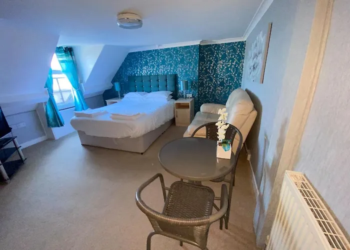Weymouth Beach B&B - Adult Only
