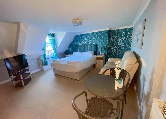 Weymouth Beach B&B - Adult Only