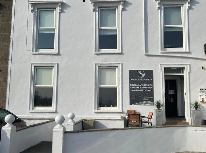 Nook And Harbour Holiday s & Rooms