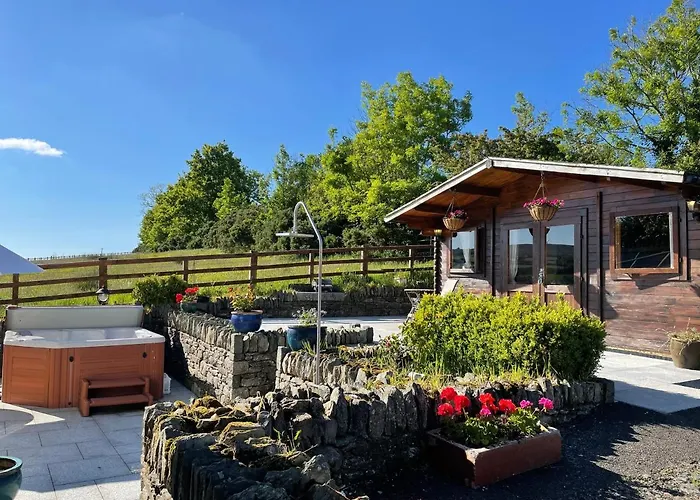 Chalet Superking Bed Free Sauna Hot Tub Wifi Netflix Parking Killaloo, United Kingdom